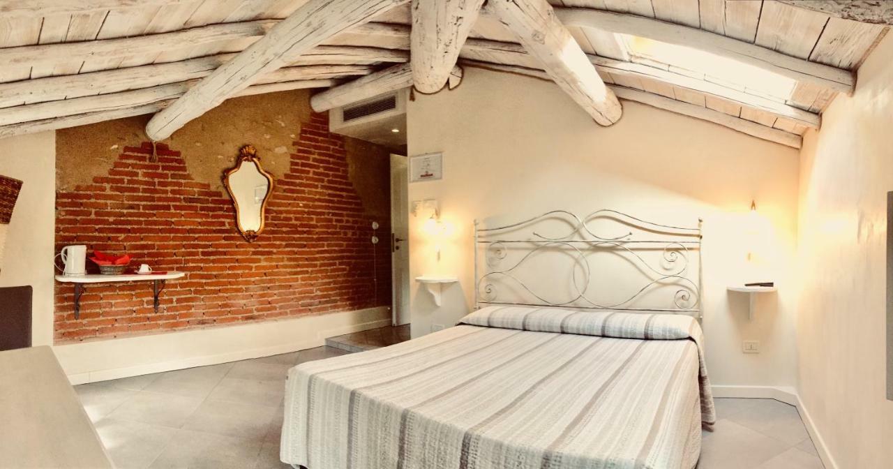 Отель Casal Del Pigno Пескьера-дель-Гарда Экстерьер фото